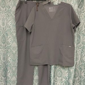 Women's FIGS Scrub Set Casma and Yola XL